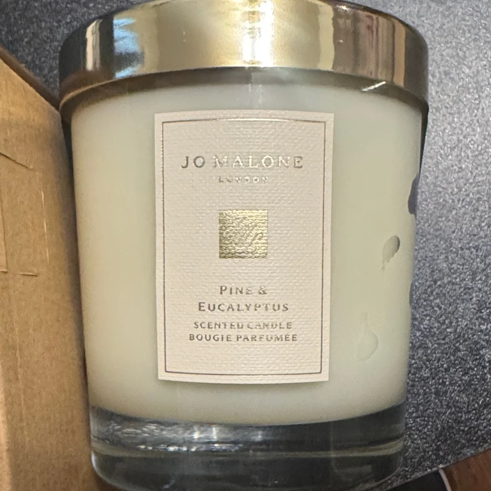 Jo Malone Pine & Eucalyptus Candle - Cream and Silver - Picture 4 of 4